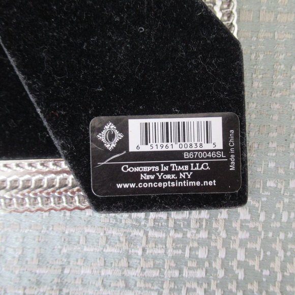 Concepts in Time For Picture Size 4" x 6" Silver Tone Metal Picture Frame - Picture 6 of 9